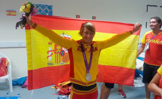 Mireia Belmonte bandera